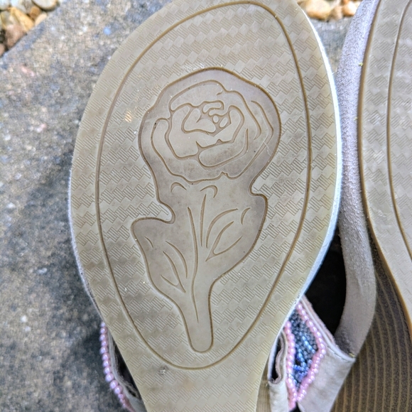 Mountain Sole Women's 7.5 Leather Sandals Slides Wedge Heels Pink Silver Beads - Picture 5 of 11